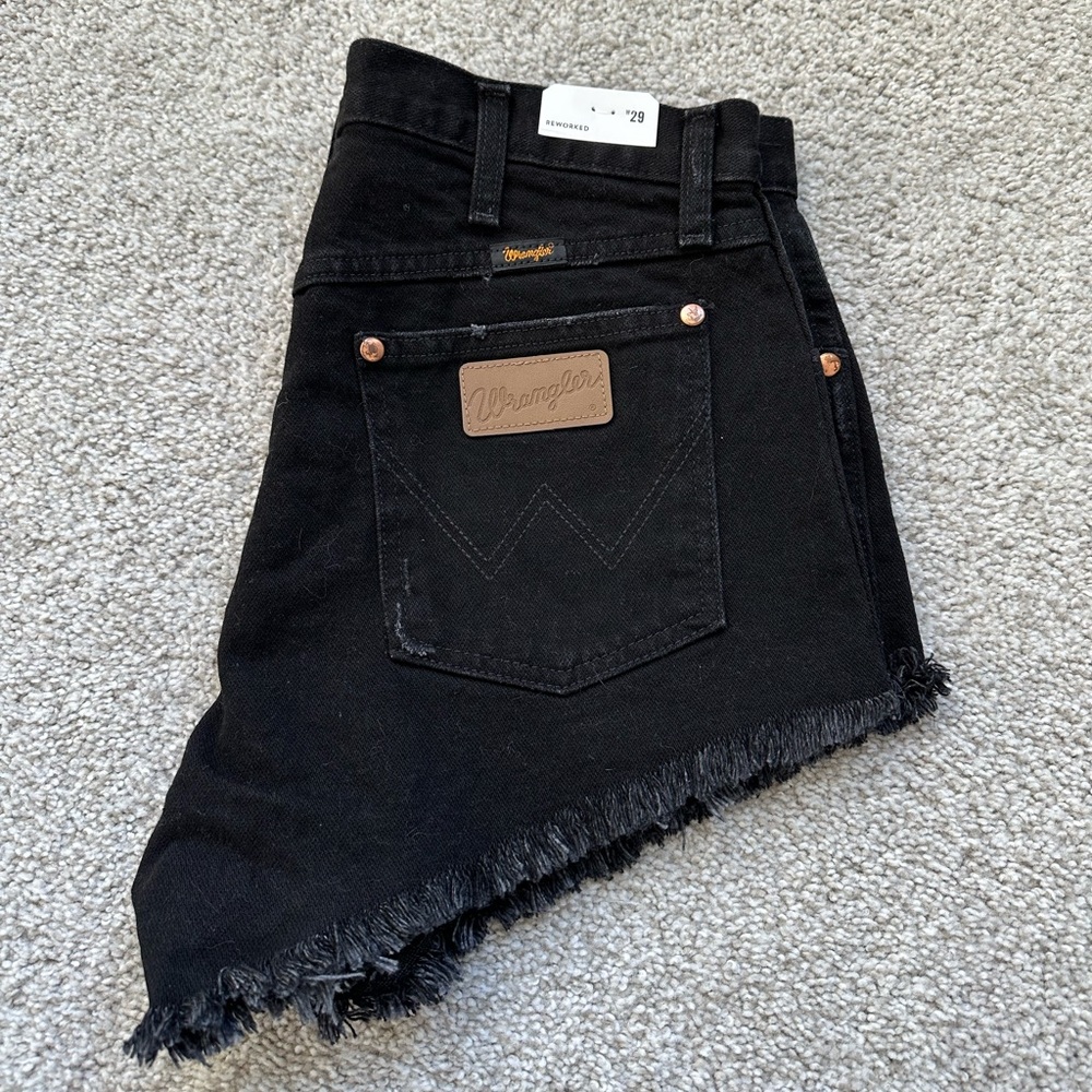 NWT WOMEN’S WRANGLER JEAN SHORT